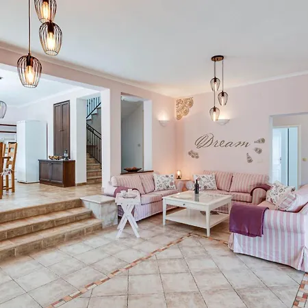Villa Angela - By Guide Lastovo
